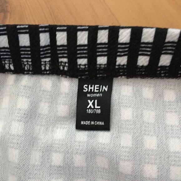 SHEIN Checkered Pull on Skirt Size XL - Picture 4 of 5